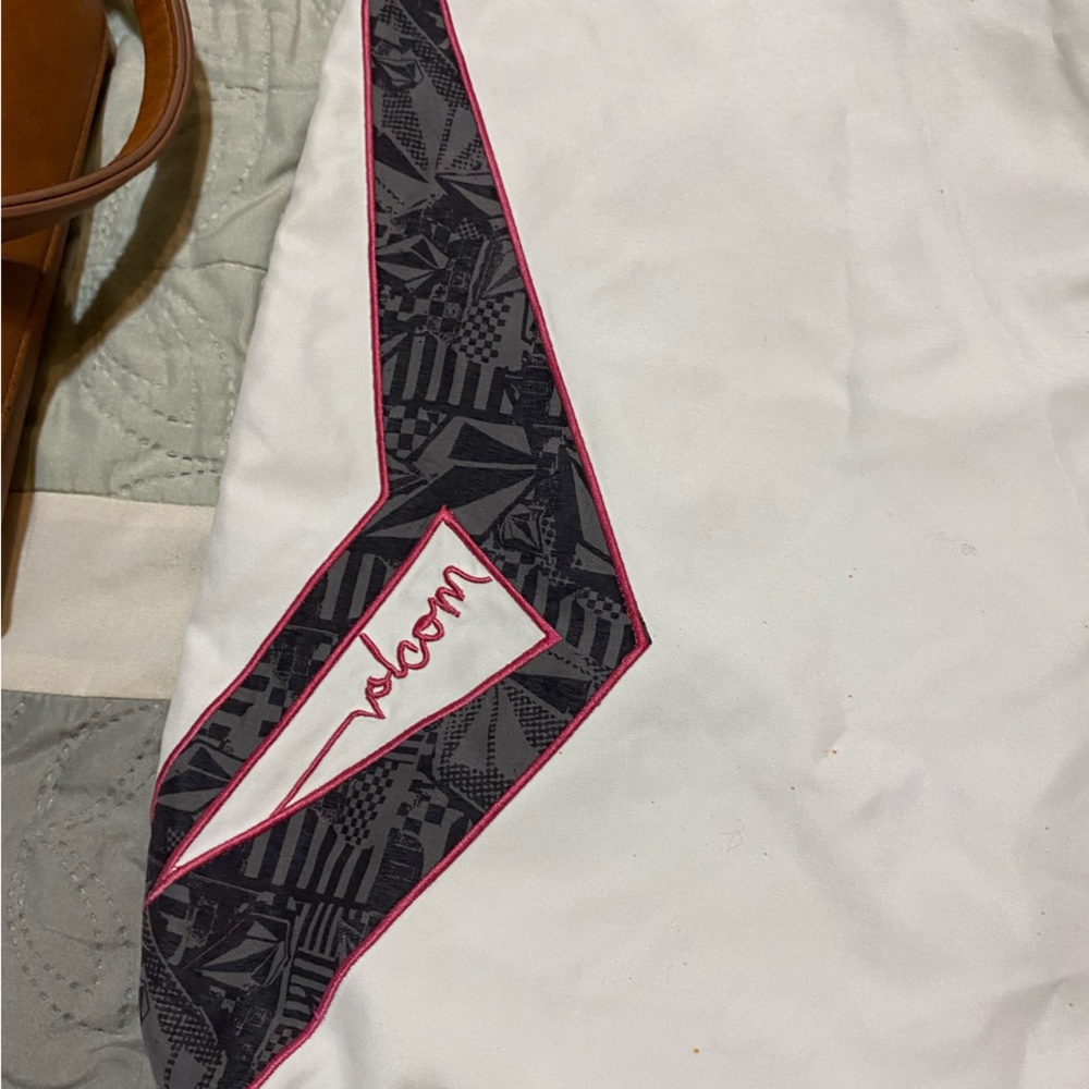 Mens Volcom Swim Trunks. Practically New . - image 3